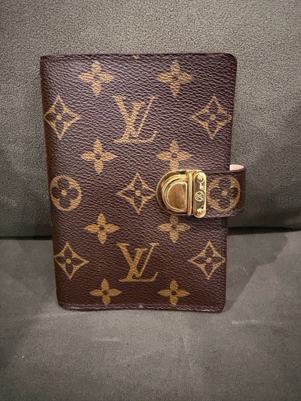 LOUIS VUITTON Monogram Agenda Koala PM Day Planner Cover Pink